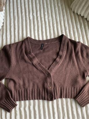 H&M Brown Cropped V‑Neck Cardigan